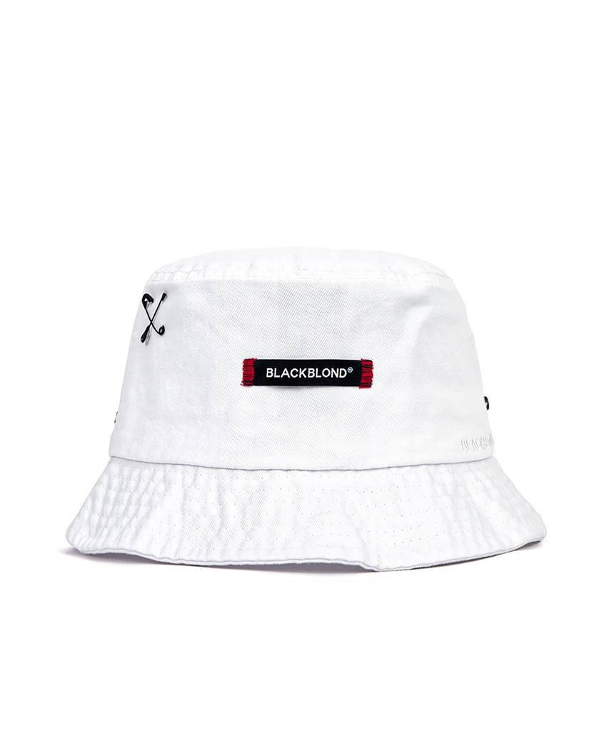BLACKBLOND Bibbidi Disorder Patch Bucket Hat (White)