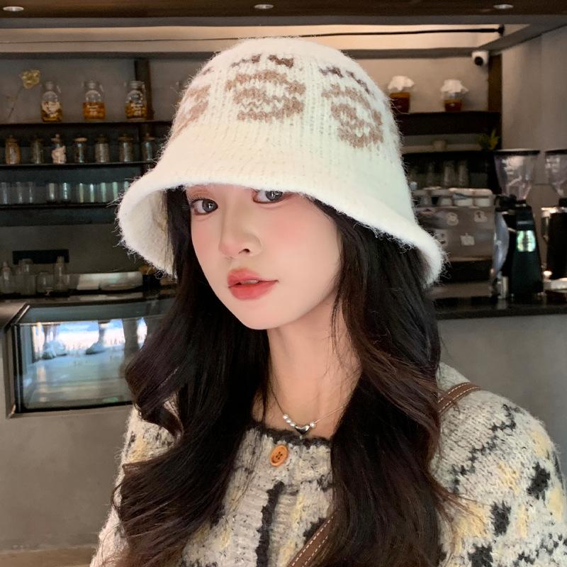 Japanese Versatile Rose Jacquard Knitted Wool Hat In Autumn and Winter Casual Windproof Warm Hat Showing Face Small Hat for Women
