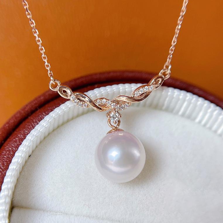 Elegant Twist Pearl Pendant Necklace in Gold-Plated Sterling Silver for Women
