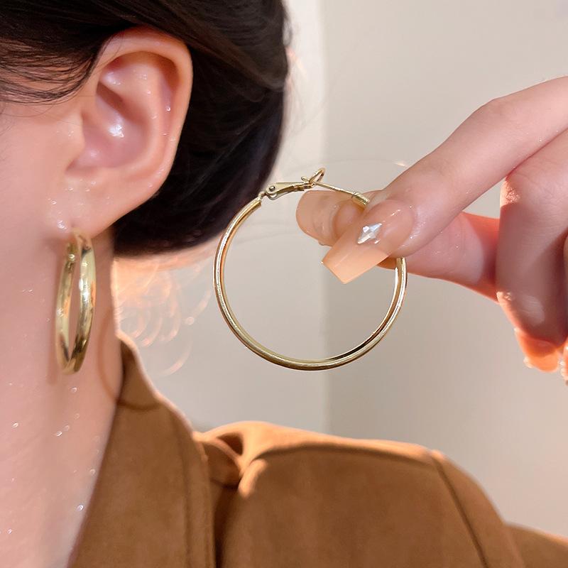 Корейские классические матовые серьги-кольца, женские преувеличенные большие серьги, темпераментные уникальные серьги-кольца