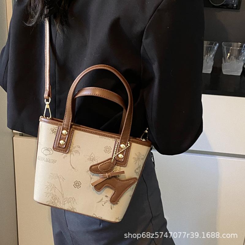 Portable Bucket Bag 2025 New Korean Fashion Printed One-shoulder Crossbody Bag High-end Trendy Casual Women's Bag