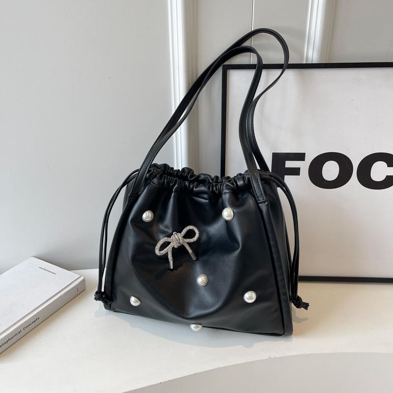 Daily Commuting Large-capacity Shoulder Women's Bag 2025 Spring New Pearl Bow Decoration Premium Underarm Bag