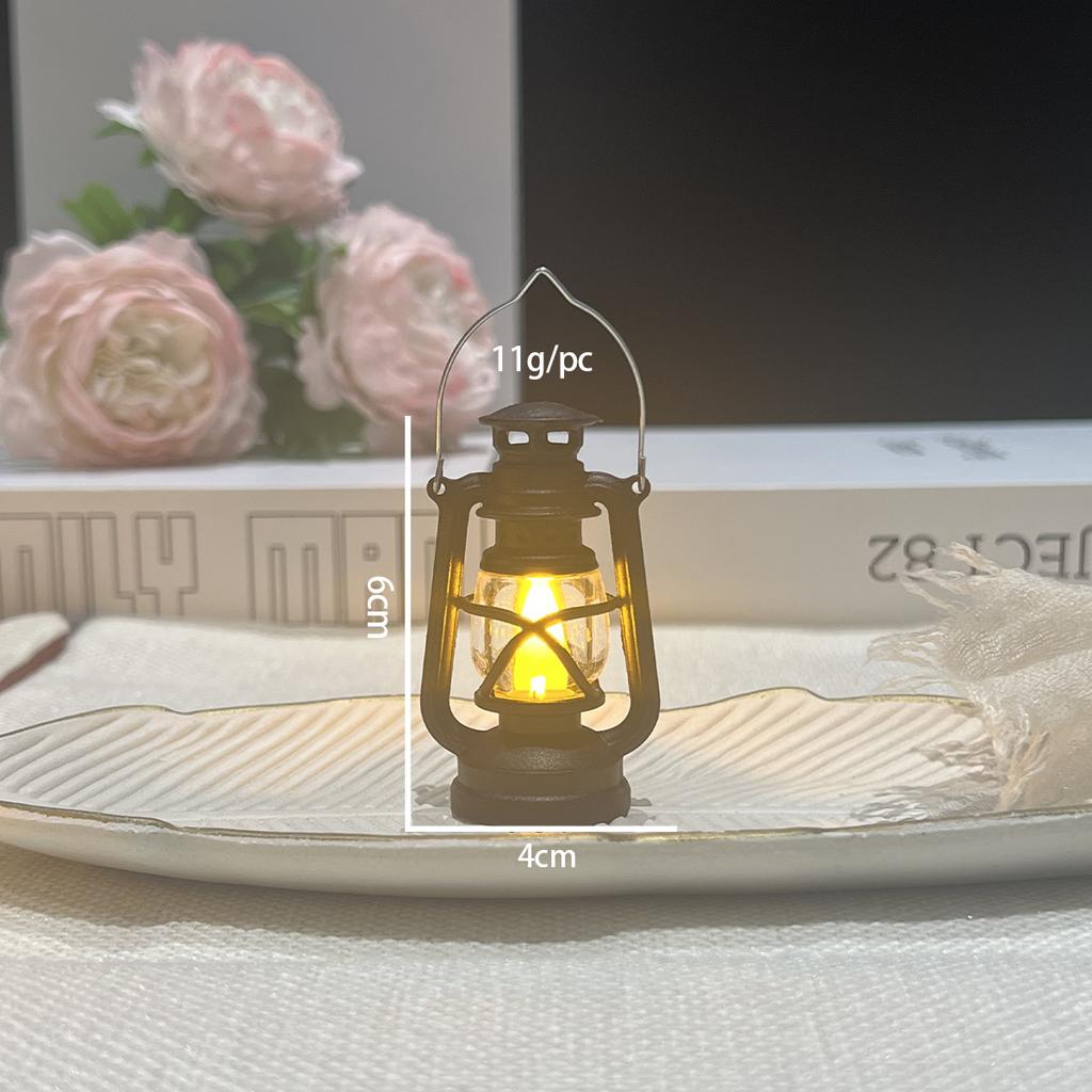 6Cm Mini Led Retro Glowing Pony Lantern Simulation Cande Light Night Light Dollhouse Miniature Lamp Home Decor Toy