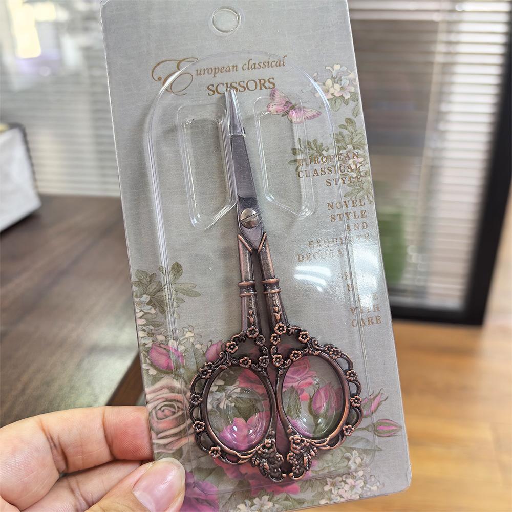 1Pc Classic Vintage Style Scissors for Nail Art Small Professional Sewing Fabric and Crafts At Home Stainless Steel Nail Tools