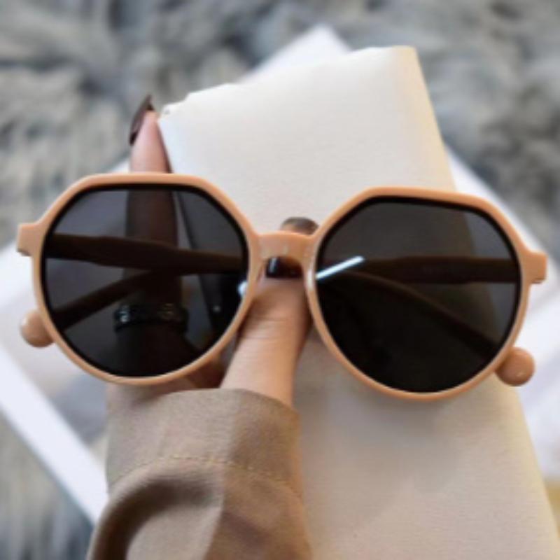 Vintage Women Sunglasses Round Frame Fashion Outdoor Beach Vacation Sunglasses Non Polarized Glasses