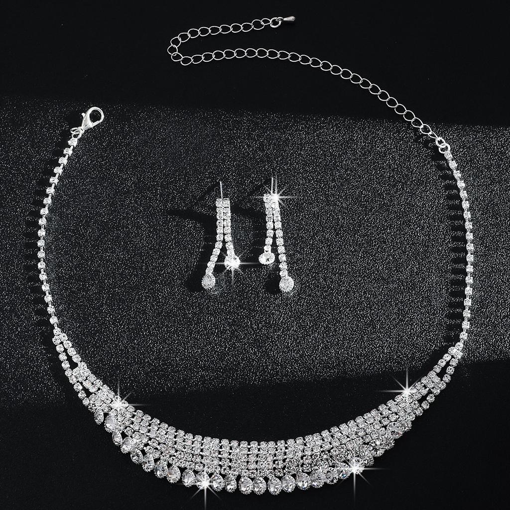 Luxurious and exquisite sparkling rhinestone elegant sparkling rhinestone necklace earring set accessories