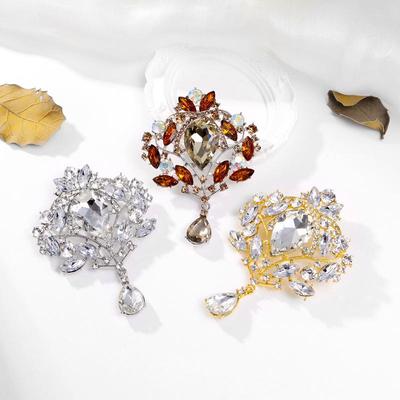 Colorful Teardrop Crystal Brooch: Retro European & American Lapel Pin for Suits & Cheongsam