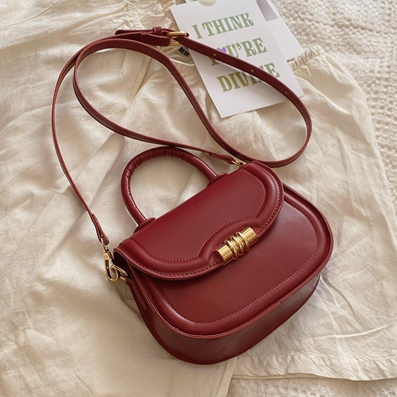 

Простая и стильная сумочка с текстурой 2025 весна новая универсальная на плечо, сумка-мессенджер, сумка-седло женская красный