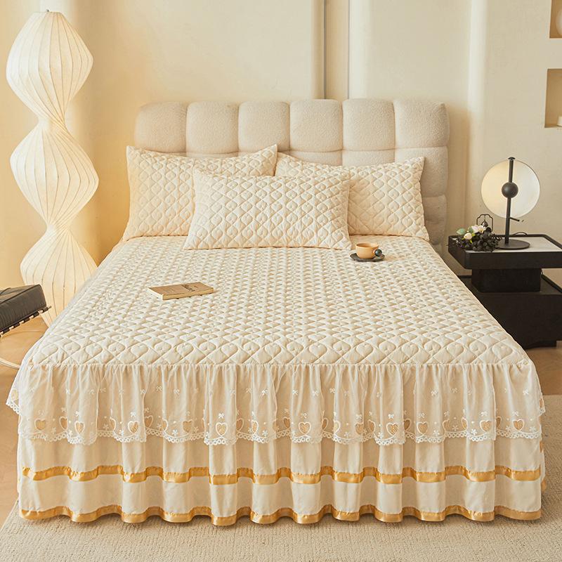 

Quilted Thickened Bed Skirt 3-Piece Set with Lace Trim and Embroidery 48x74cm Quilted Pillowcase Pair