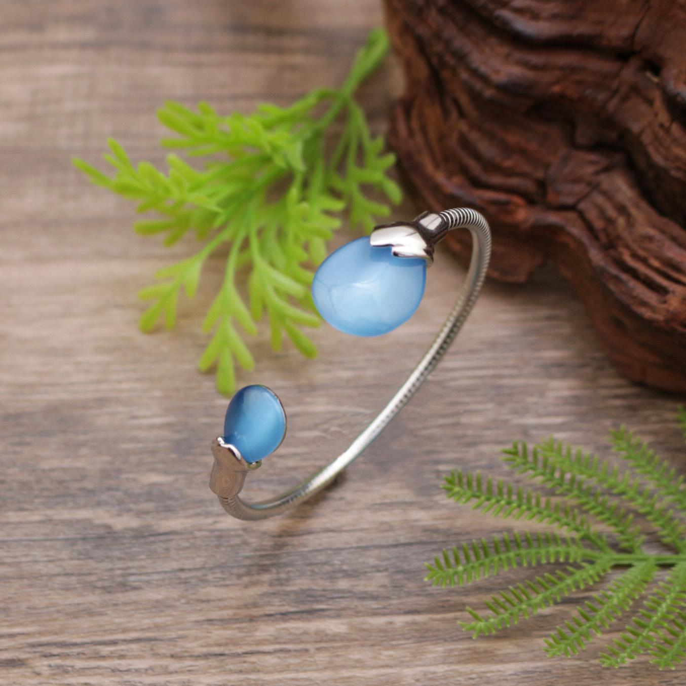 

Новый цветной браслет с инкрустацией кошачьим глазом, открывающийся, регулируемый, женский простой и изысканный браслет в виде капли воды opening adjustable