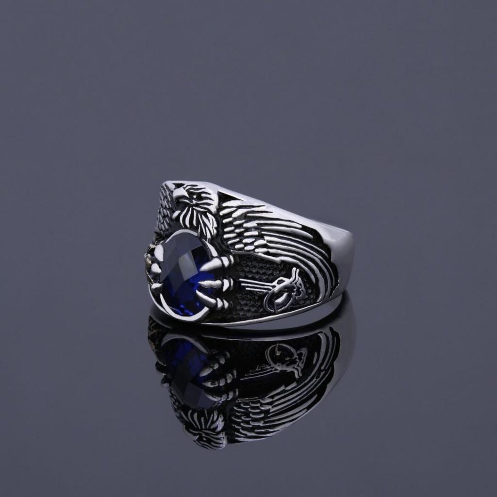 Luxury European and American Retro Trendy Men Domineering Inlaid with Blue Gemstone Rings, Punk Men's Eagle Wings Ring