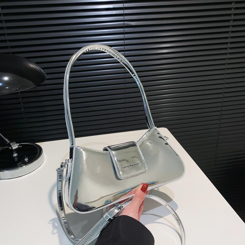 Niche Design Underarm Bag Women's New Simple Baguette Bag Personalized Fashion Shoulder Messenger Women's Bag