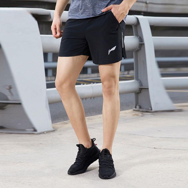 Li Ning Serie Corsa Allenamento Sport Fitness Tessuto Asciugatura Rapida Pantaloncini Casual Uomo pantaloncini Nero AKSQ071-2