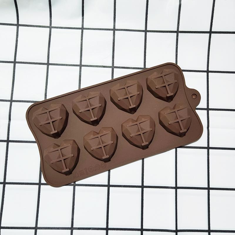2022 New Heart Chocolate Molds 15 Cavity Diamond Love Shape Silicone Decorations 3D Cake Mold Wedding Candy Baking Cupcake