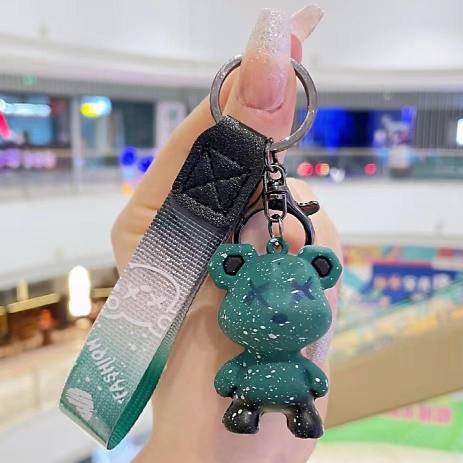 Color-Changing Starry Sky Bear Keychain - Stylish Car Charm & Purse Pendant for Couples