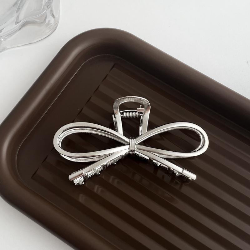 High-End Metal Shark Hair Clip - Elegant Hairpin Bow Accessory