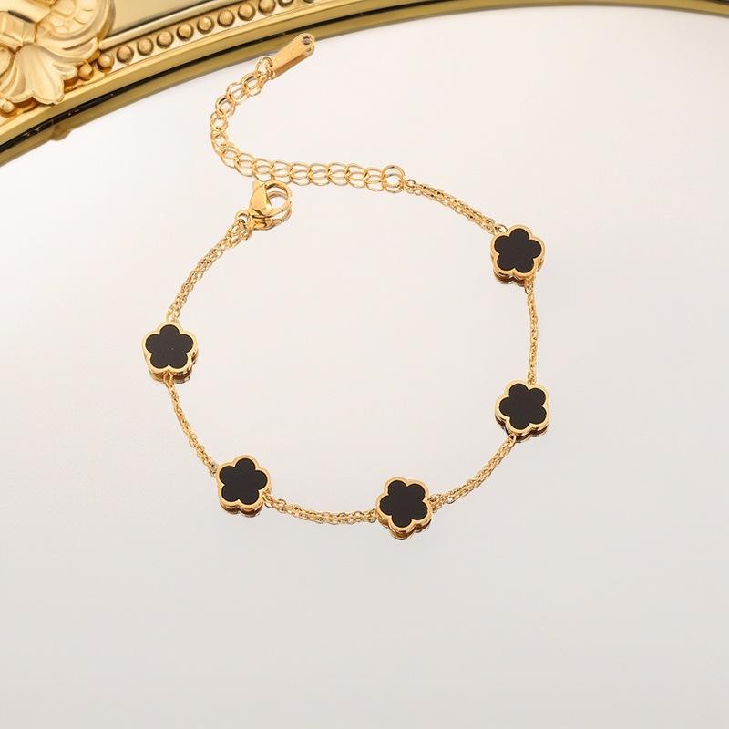 Korean Style Five-Leaf Clover Bracelet: 18K Gold-Plated Titanium Steel with Mother-of-Pearl, Fade-Resistant Women's Jewelry