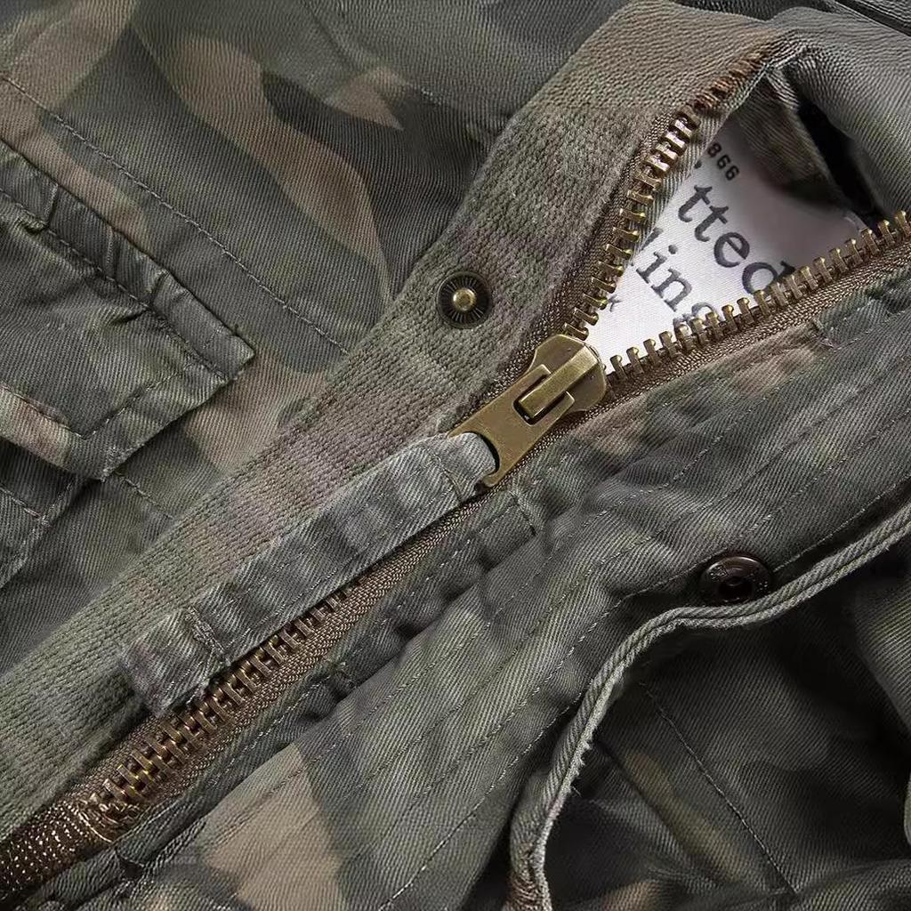 Jachetă Camuflaj cu Glugă și Buzunare Multiple pentru Bărbați, Stil Amekaji, Lungime Medie