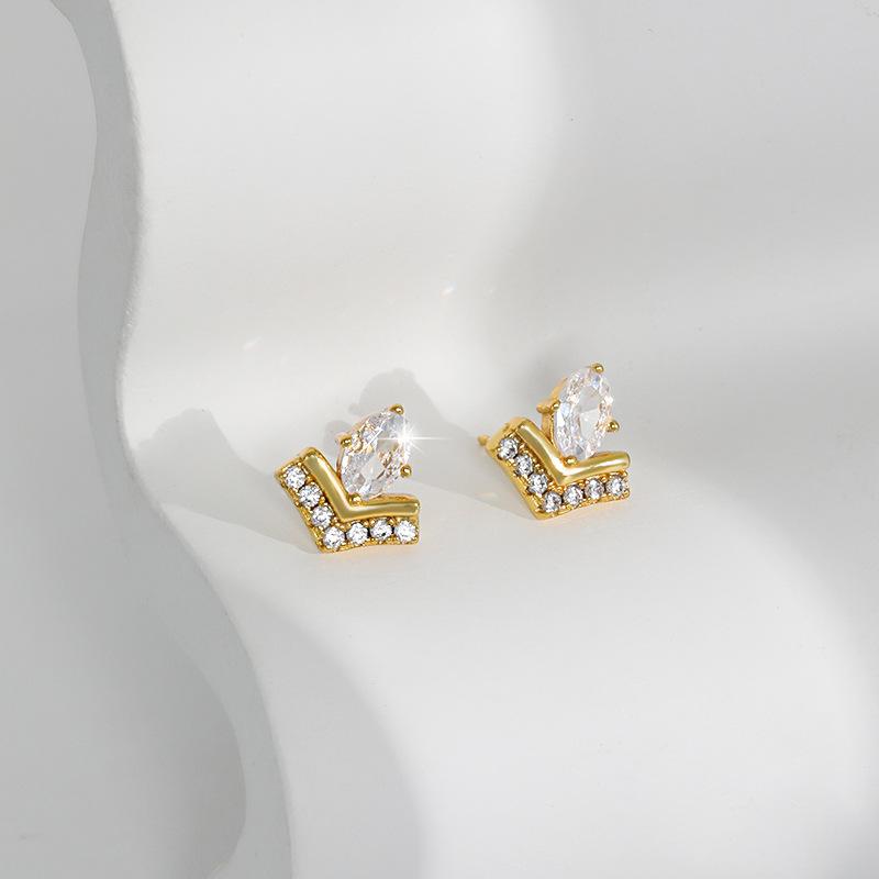 Wish Anti-Allergic Rose Anti-Allergic Needle Inverted Triangular Atmosphere Diamond Drip Earrings Premium Durable