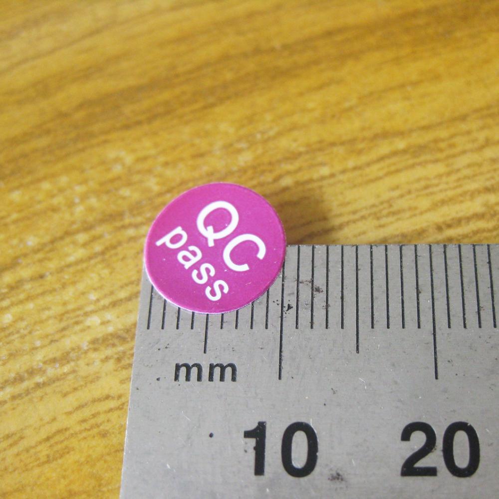 3000 Stück 1 cm QC PASS Papieretikett Qualitätskontrollaufkleber Fabrik Produkt Häkchen Herstellung Verarbeitung Inspektionsetikett