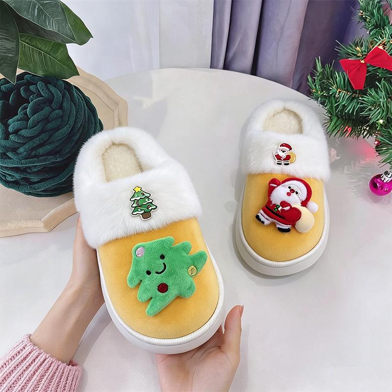Warm Fluffy Fur Christmas Slippers Women Winter 2026 Cute Cartoon Santa Claus Furry Indoor Slippers Couple Lovely Plush Slides