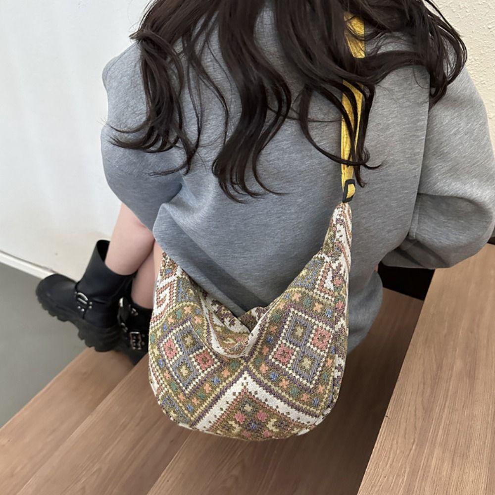 Large Capacity Ethnic Style Shoulder Bag Underarm Bag Embroidery Message Bag Travel