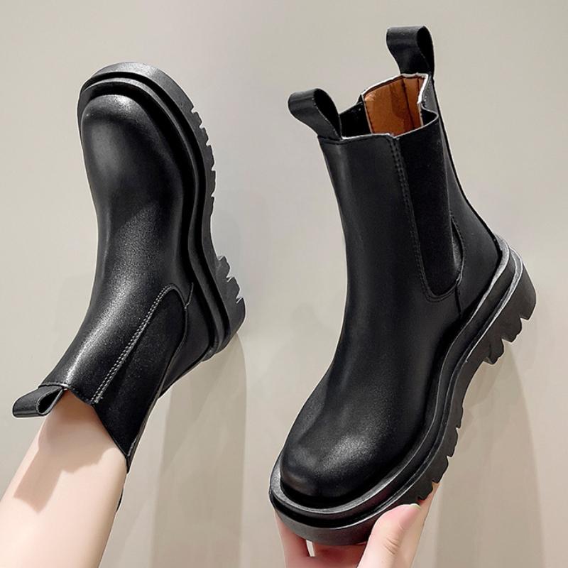 New Women Walking Designer Casual Outdoor Square Heel Boots Women Slip on Retro Platform Motorcycle Boots Shoes for Women