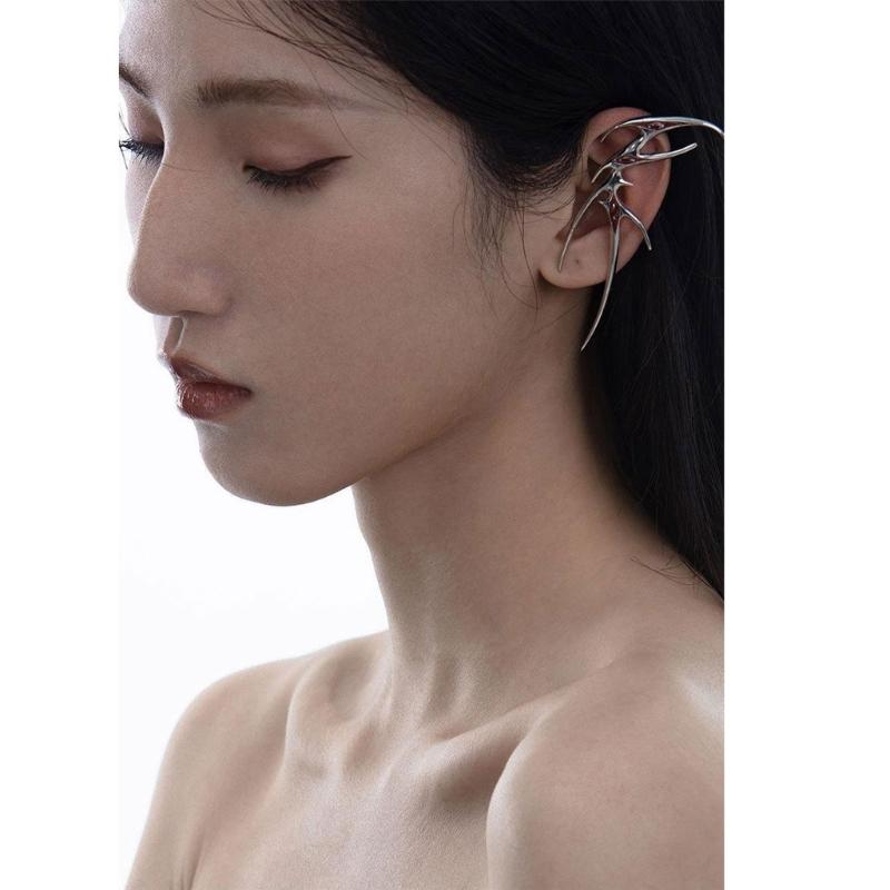 Gothic Blood Butterfly Ear Cuff Enamels Ear Bone Clip Punk Cool Earrings Irregular Metal Nonpiercing Earring for Women