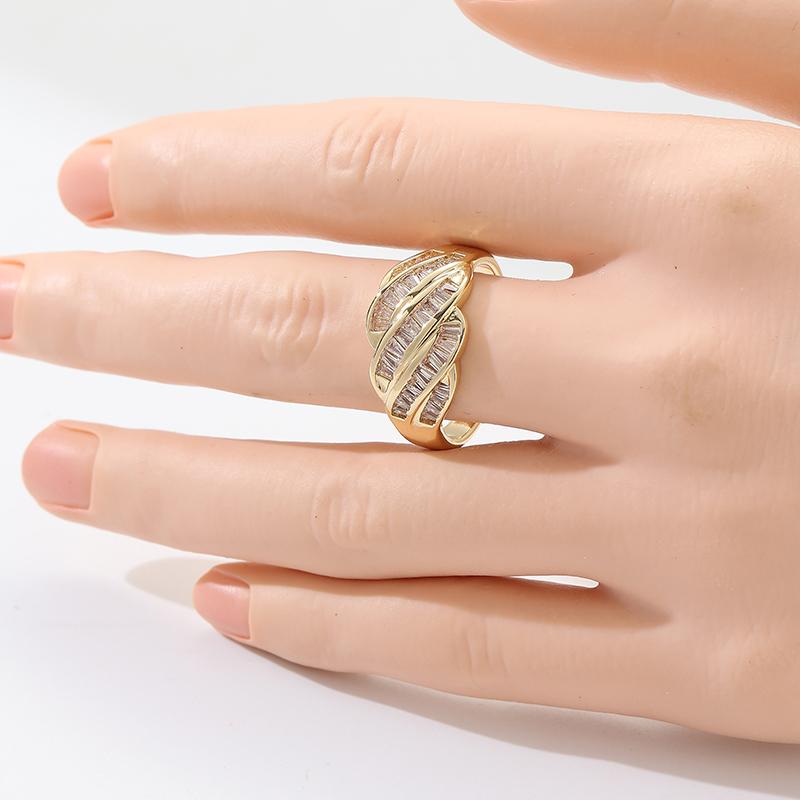 Elegant Inlaid White CZ Women's Ring Trendy Gold Color Geometry Daily Wear Party Jewelry Anniversary Gift