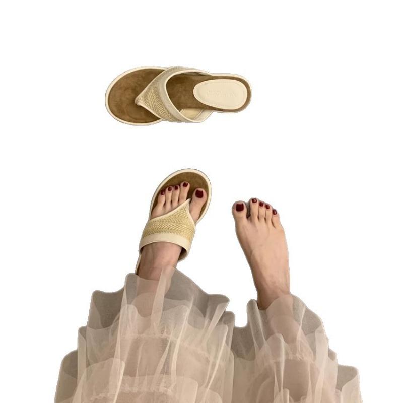 Fashion Shoes Woman 2025 New Wedge Rubber Flip Flops Slippers Casual Shale Female Beach Hawaiian Luxury Sabot Soft Retro Fashion Slides