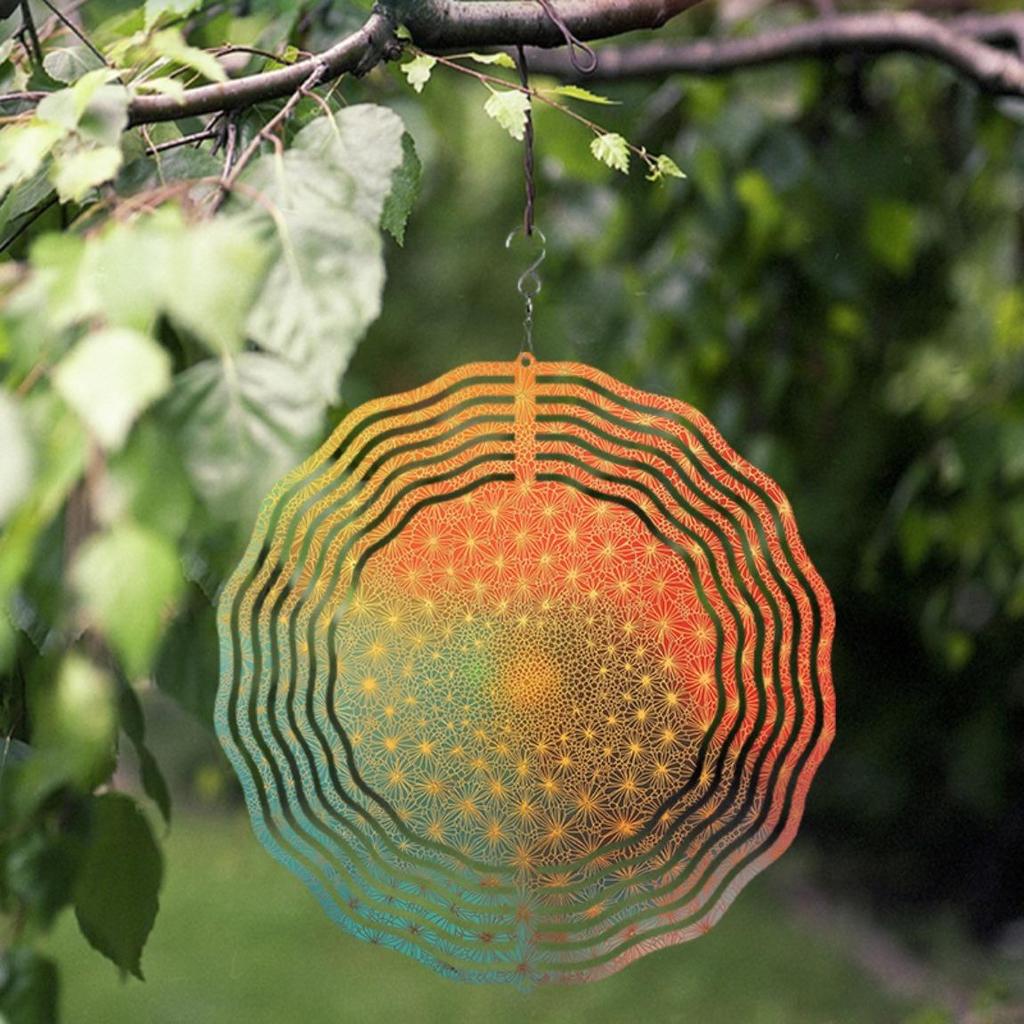 Elegantes Hänge-Windspiel 25,4 cm mit 360°-Drehung Künstlerisches Metalldesign Bunte geometrische Muster Perfekt für Balkon