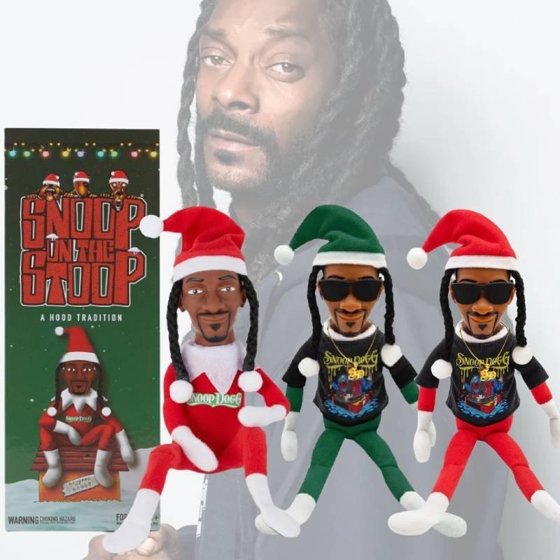 Decorazione Unica Elfo di Natale Snoop su una Veranda per Amanti dell'Hip Hop in Stili Colorati
