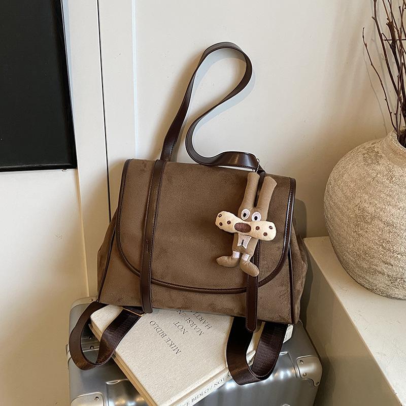 Casual Commuting Retro Large-capacity Shoulder Bag Women's 2025 New Autumn and Winter Popular Backpack Schoolbag