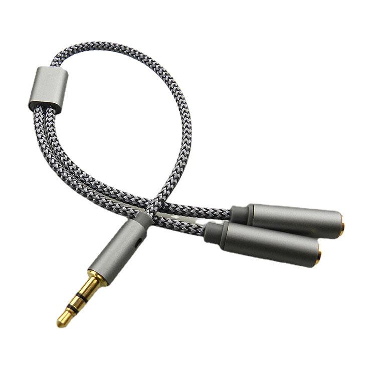 Gold-Plated 3.5mm One-to-Two Audio Splitter: Male to Dual Female Nylon Braided Cable