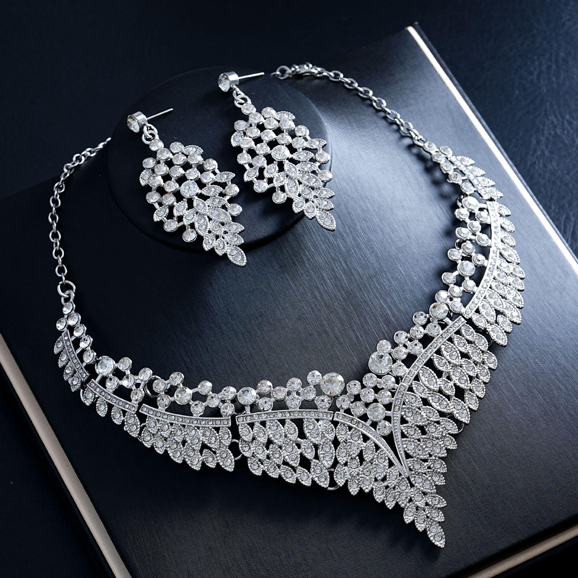 Retro European Crystal Necklace & Earring Set