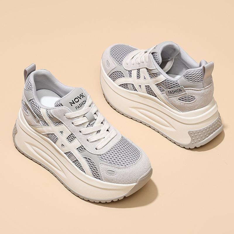 Thick-soled height-increasing small women's shoes autumn and winter new casual fashion versatile lightweight thick-soled women's shoes