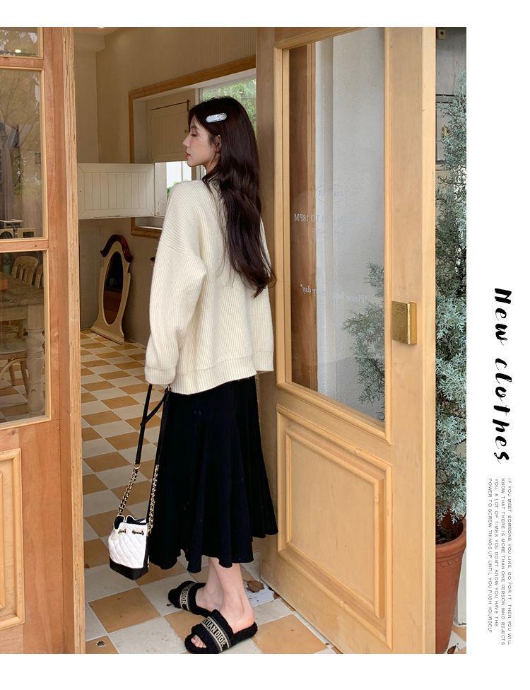 Autumn/Winter 2025 Maternity Two-Piece Set: Fishtail Skirt & Petite Knit Top