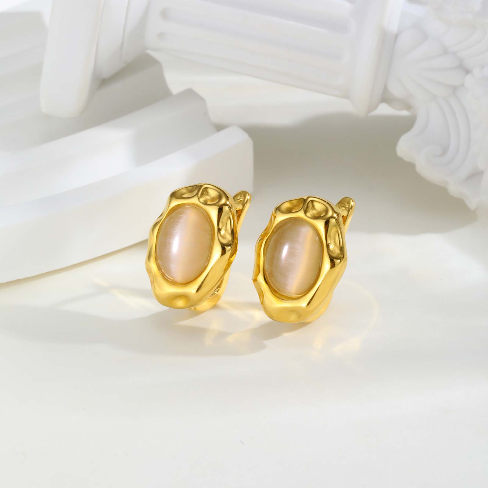 

Chic Irregular Oval Natural Cat Eye Stone Earrings for Women, Gold Color Stainless Steel Anti Allergy Earrings, Vintage Jewelry