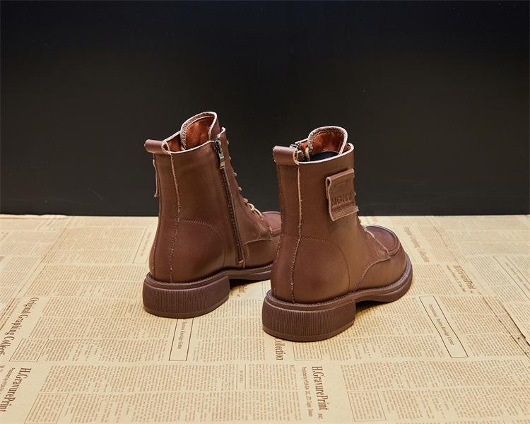 Molett Méretű Valódi Bőr Félvádli Bokacsizma Nőknek, Brit Stílusú, Ősz/Tél 2022, 41-43-as Méret.