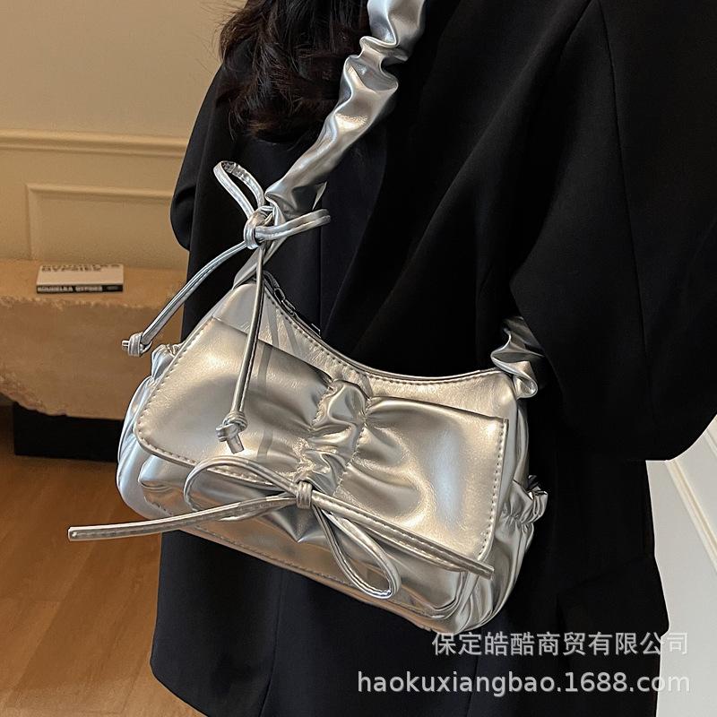 Niche pleated underarm bag women's 2025 new trendy and fashionable red shoulder bag high-end versatile messenger bag