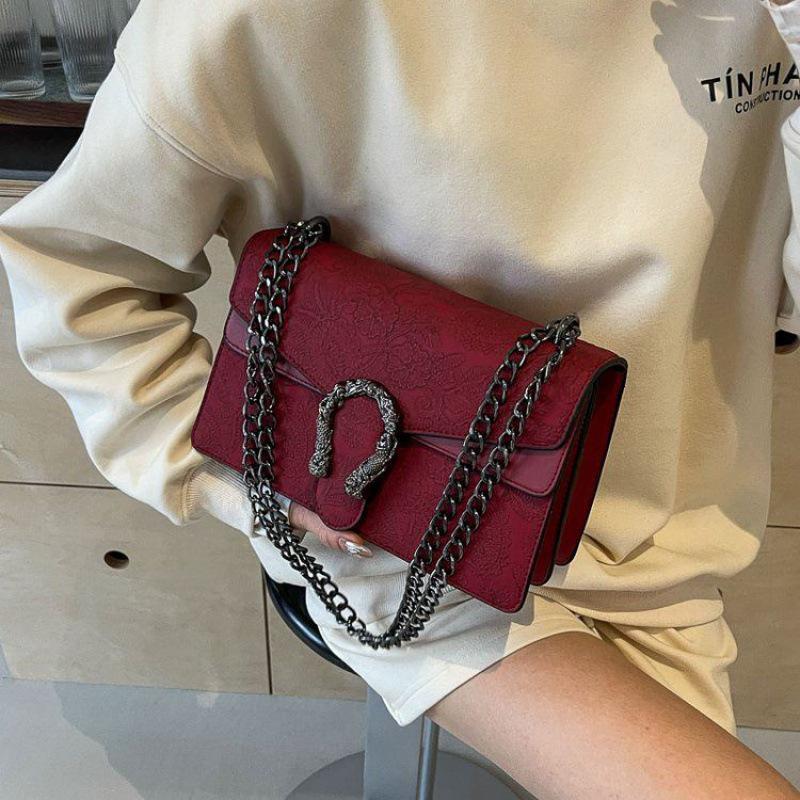 2024 Trendy Women's Crossbody Bag: Snake Head Crocodile Skin with Chain