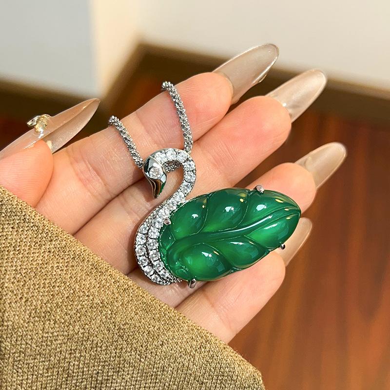 Jewelry Necklace Natural Full Green Emperor Green Chalcedony Swan-Shaped Golden Branches And Jade Leaves Collarbone Chain Senior Women