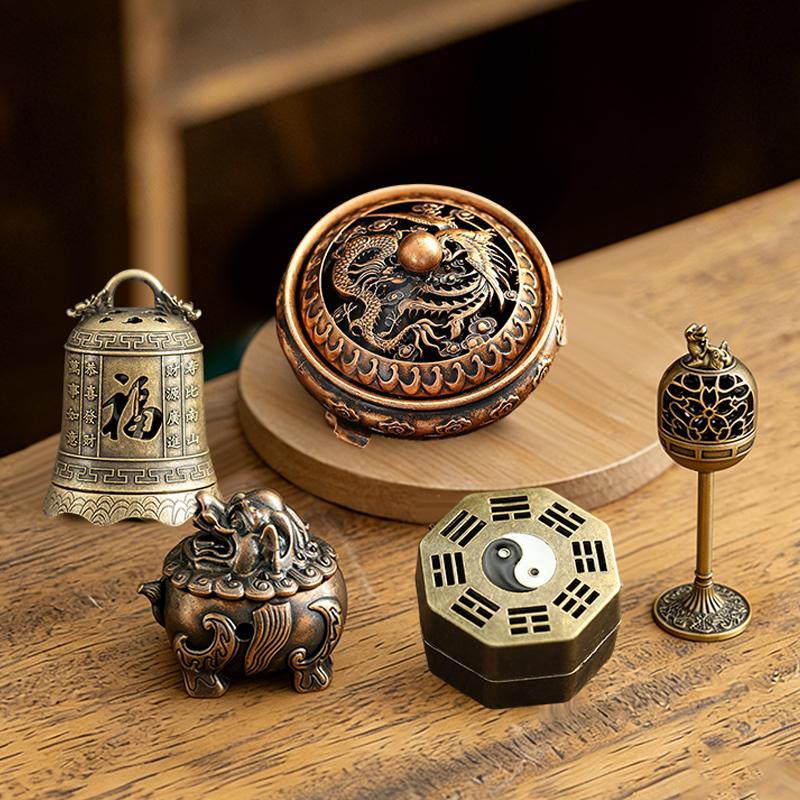 Vintage Alloy Incense Burner Stick Holder Three Legged Hollow Out Mini Sandalwood Censer Incense Burner Home Decoration