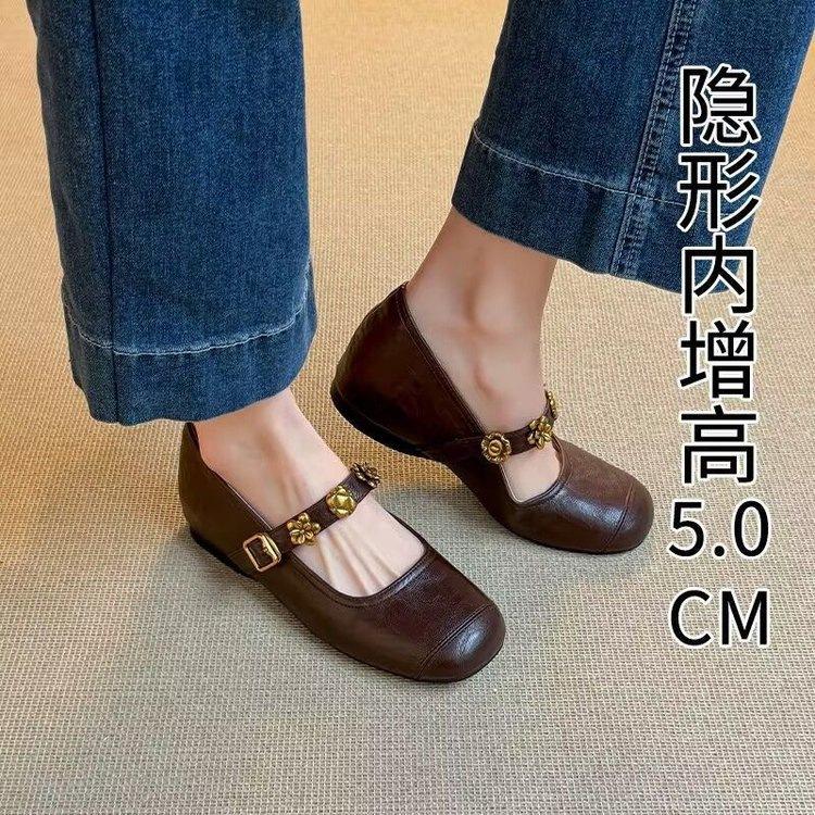 French Mary Jane single shoes autumn new one-word square head small fragrant wind shallow mouth retro inner height-increasing leather shoes