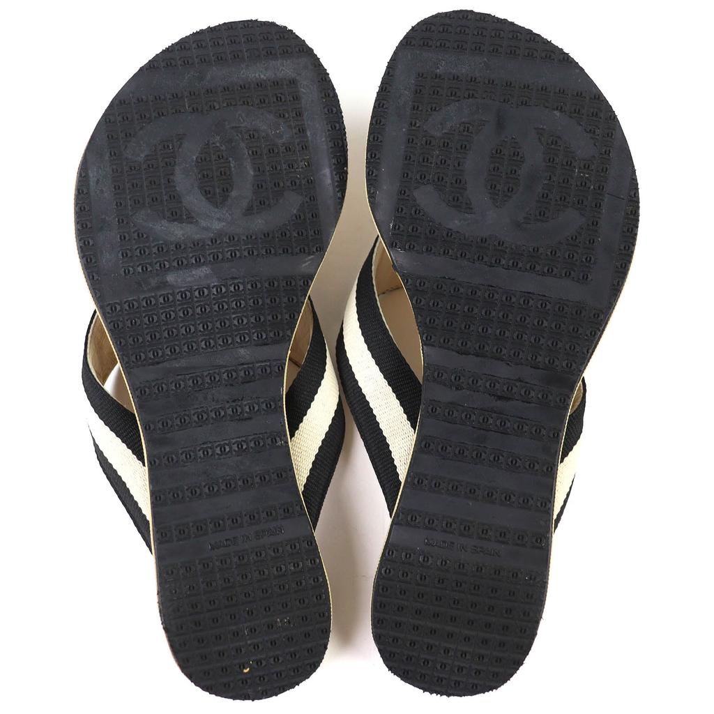 Great CHANEL ENTRE DOIGTS COCO Mark Wood Thong Sandals Beach Sandals 35 G24999 Used