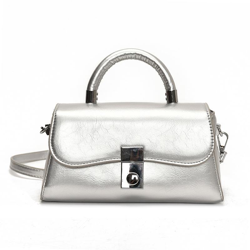 New Versatile Portable Small Square Bag Women's Fashion Commuter Shoulder Bag Daily Matching Casual Messenger Bag