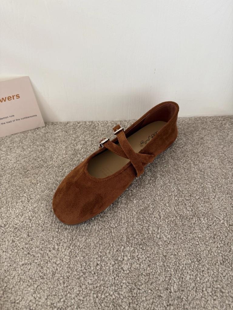 French gentle wind cross Mary Jane shoes with skirt 2025 red single shoes temperament light mouth soft sole grandma shoes