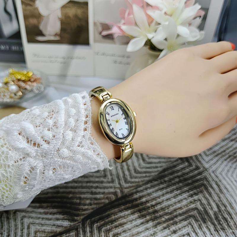 Lüks Ünlü Marka Kadın Oval Kadranlı Kuvars Saatler Moda Bayan Bileklik Kayışlı Kol Saati Relogio Montre Femme Dropshipping