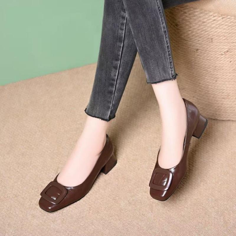 

Retro-style Women s Soft Leather Square-toe Low-cut Slip-on Shoes 40 коричневий