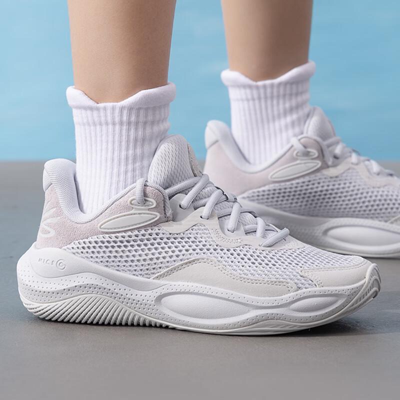 Under Armour Men s Basketball/Training Shoes EU 45